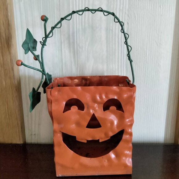 Metal Jack O Lantern Candle Holder Handle Leaf Accents Halloween Decor - Picture 1 of 8